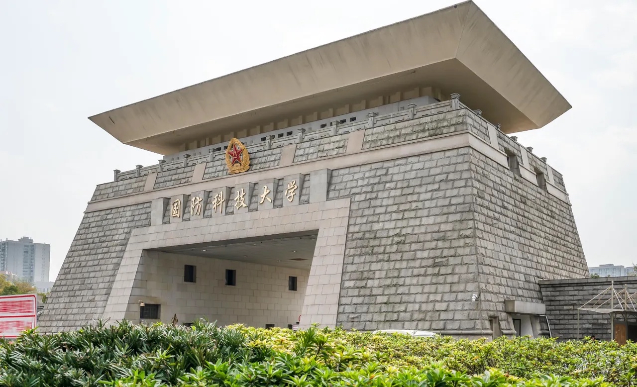 军校和警校在体检和政审方面存在一些区别.