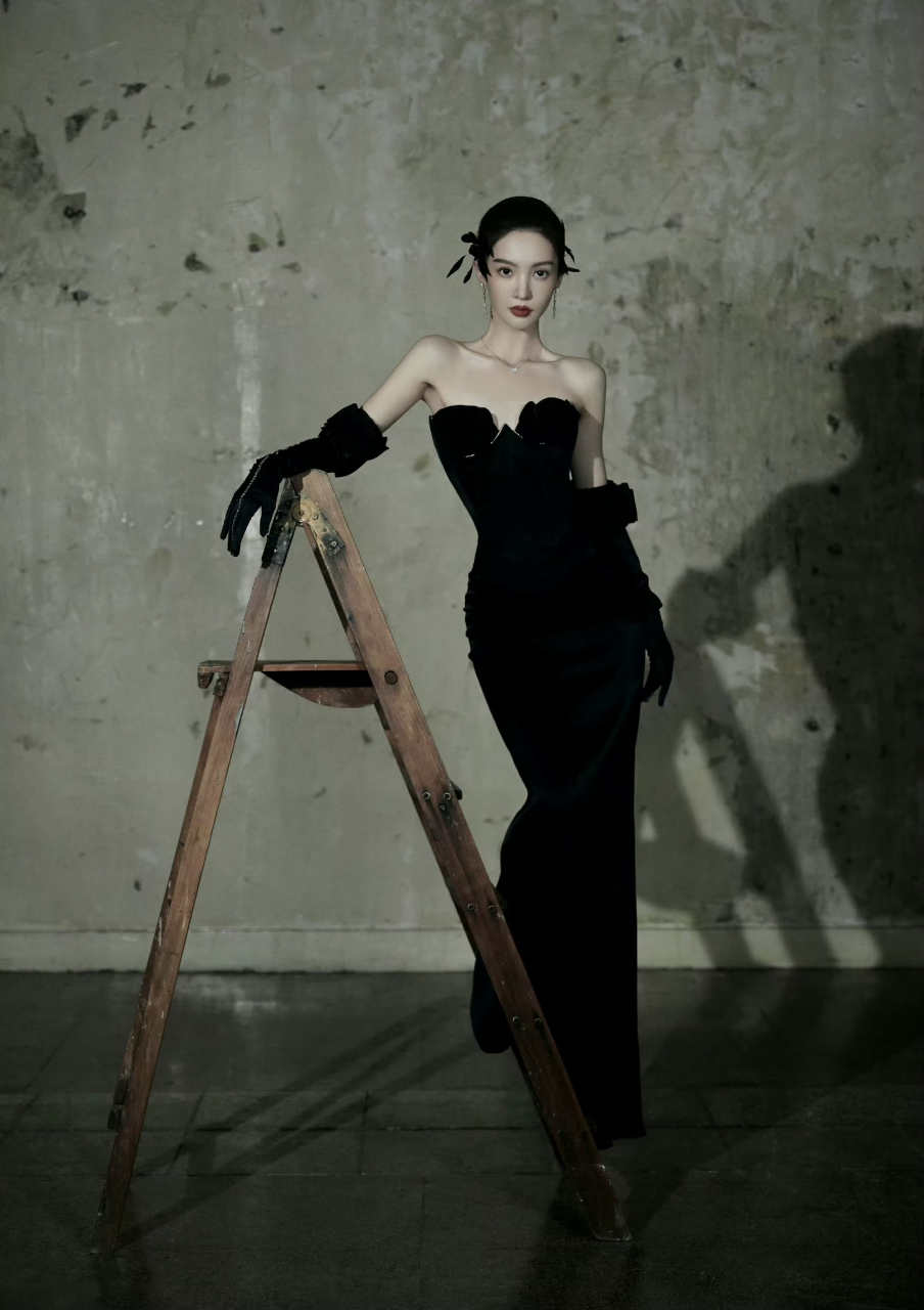 金晨黑色抹胸裙写真#优质作者榜