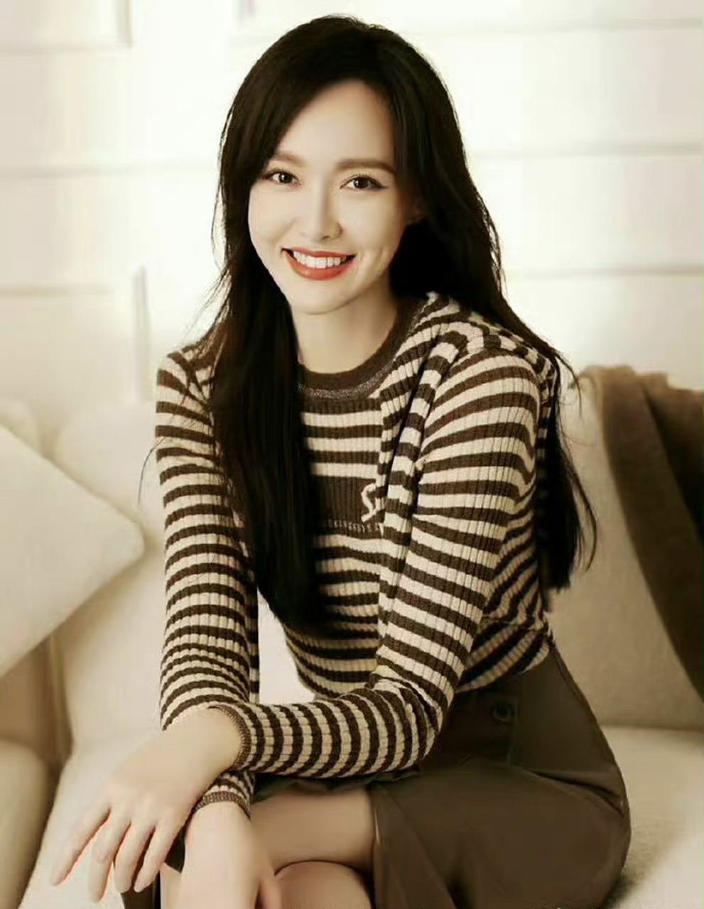 唐嫣毛衣穿搭时尚随拍,颜值拉满!