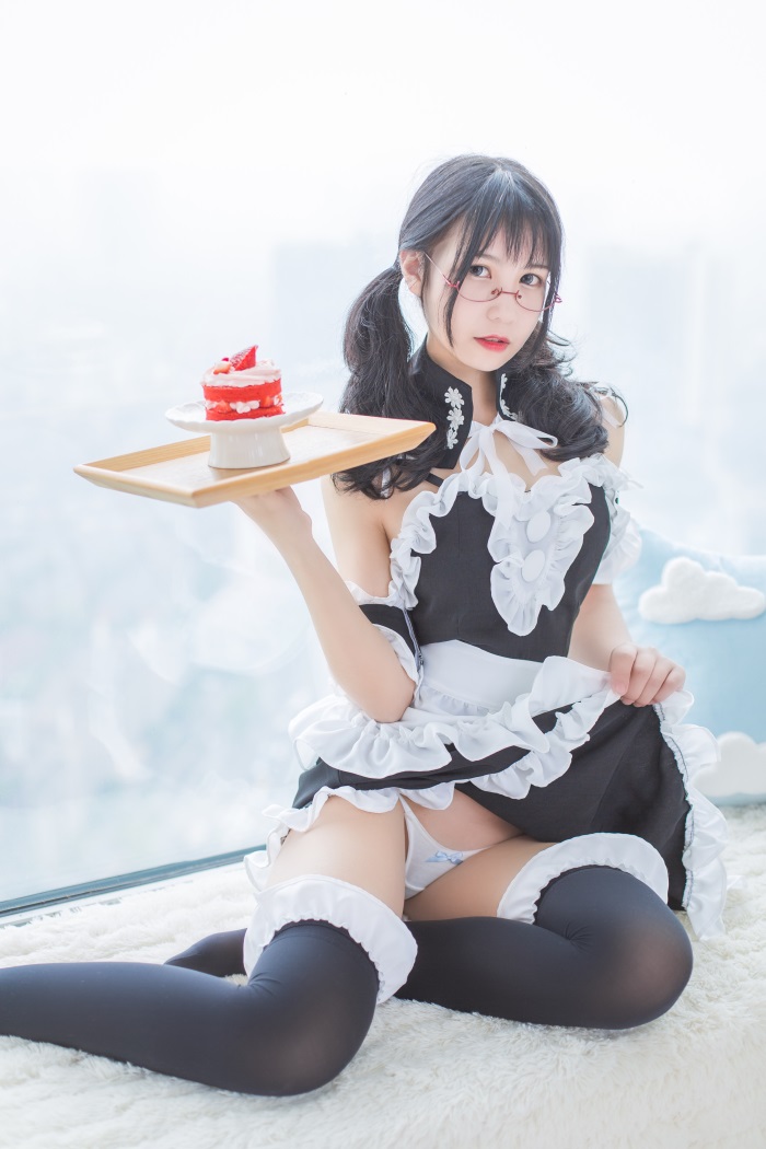微博妹字@逐月SU 2018-7月钕仆写真 [66P+1V/884MB]