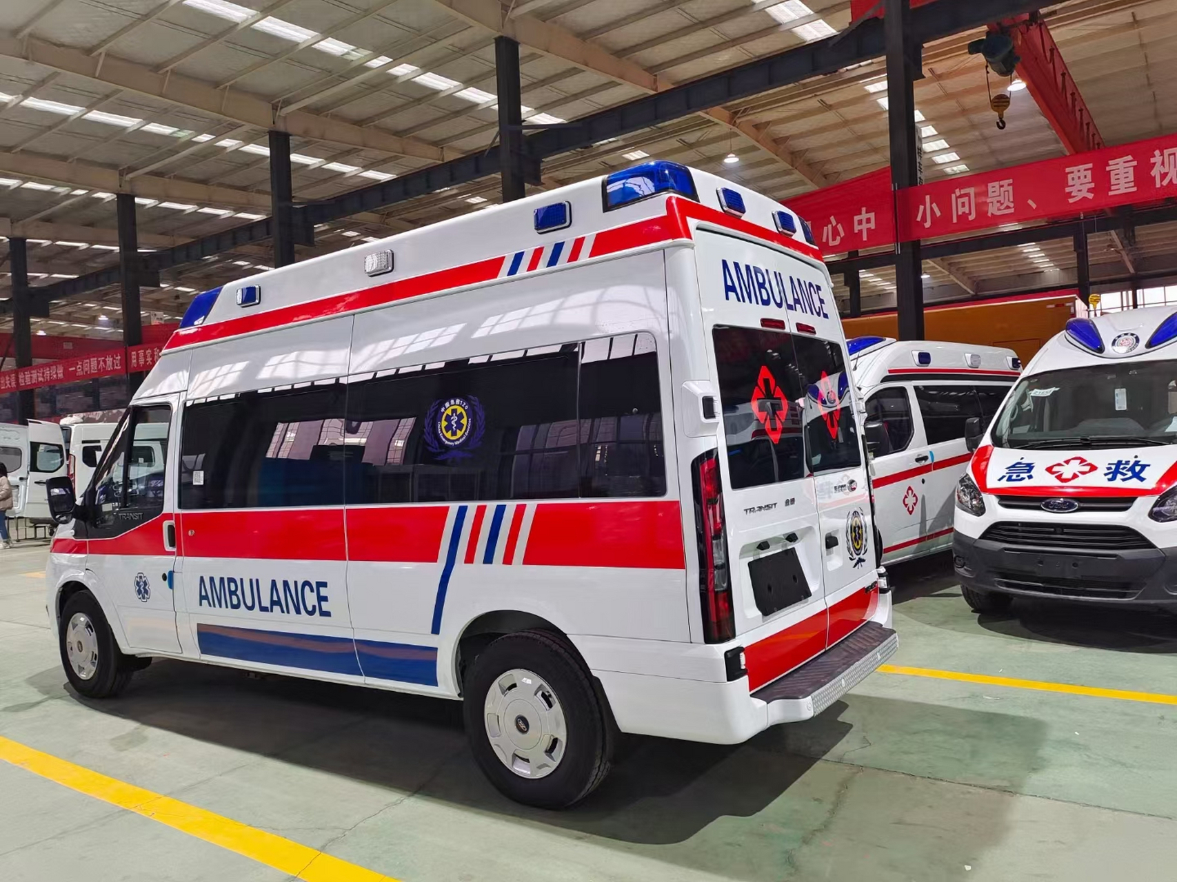 上海仁济医院救护车跨省接送病人,上海仁济医院长途救护车转运回家