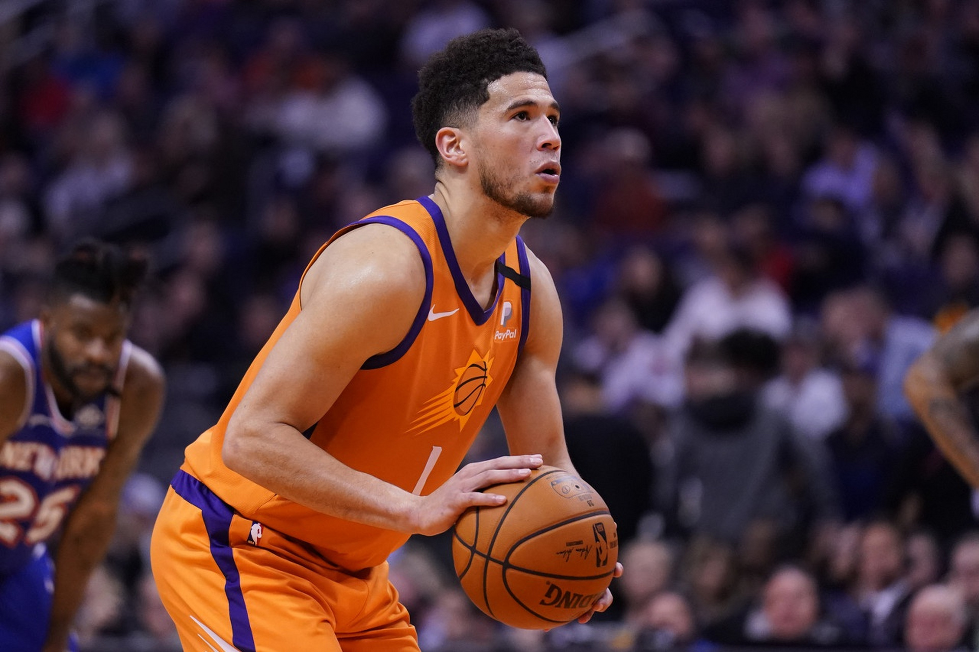 布克三节36分5篮板8助攻,投篮命中率高达82.4%!