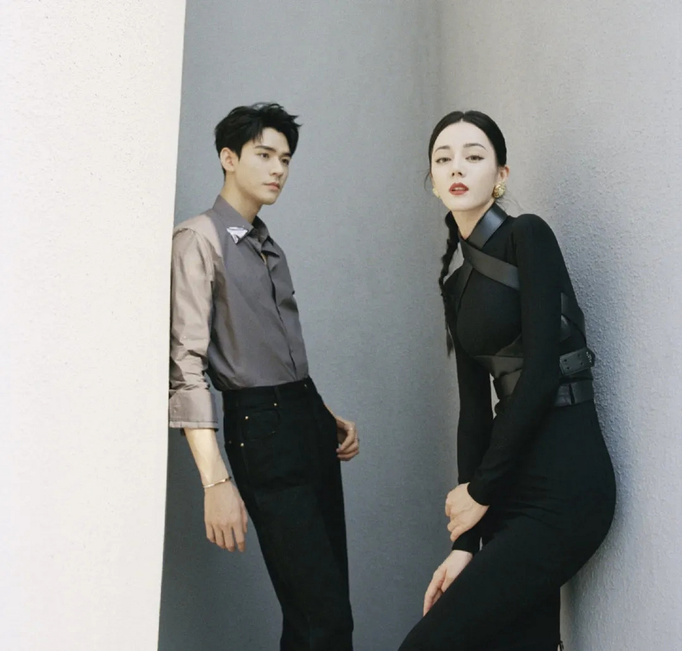 近期,有关热巴龚俊的cp营销通稿肉眼可见地多了起来,不少天真的小婊贝