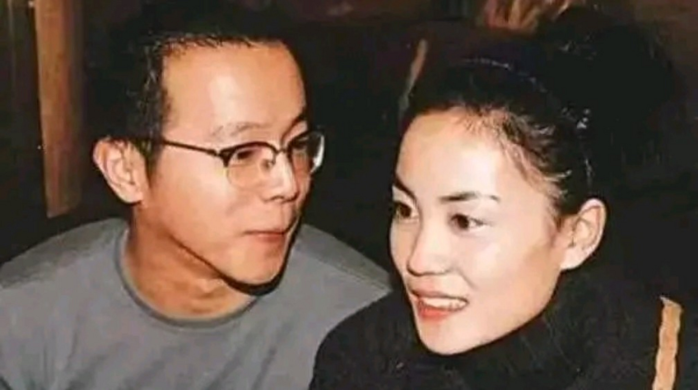 当她与栾树交往时,遭遇了窦唯.