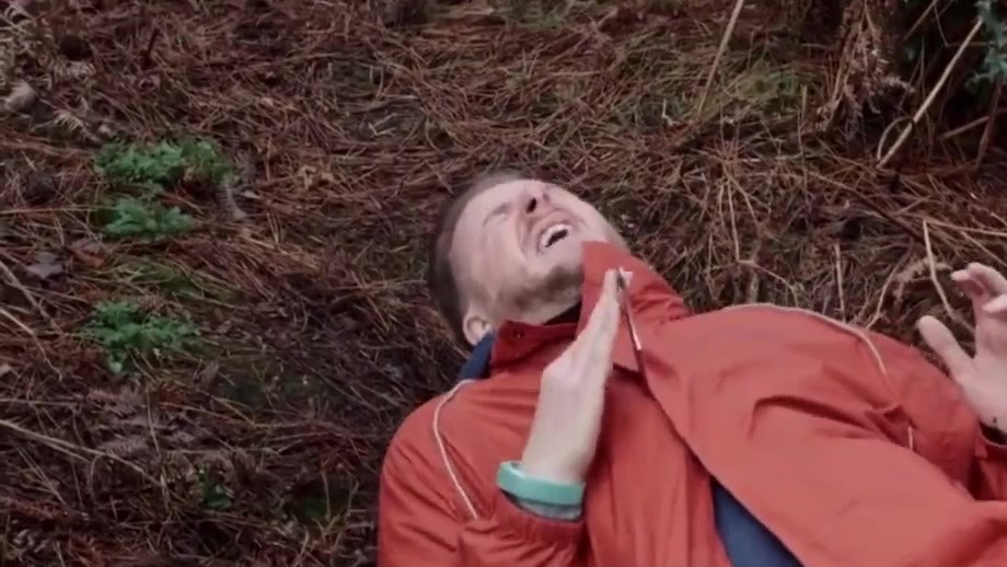 英国惊悚电影《碎骨机》,胆小勿入,一场恐怖的猎杀游戏将展开