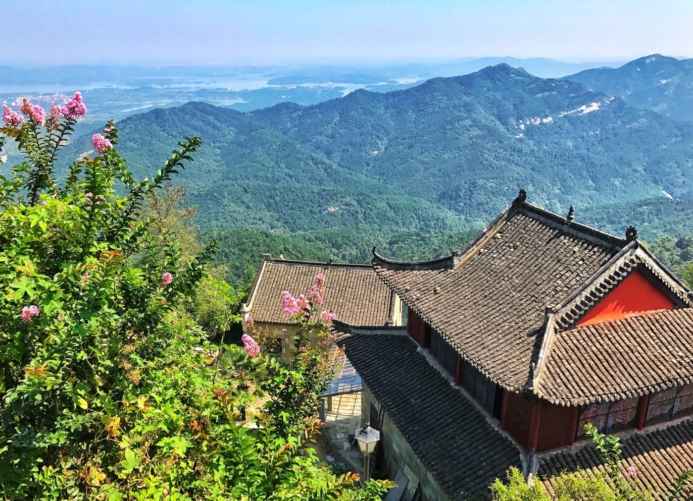 武汉第一山,黄陂木兰山,佛道两教共处,这种情况在全国都少见