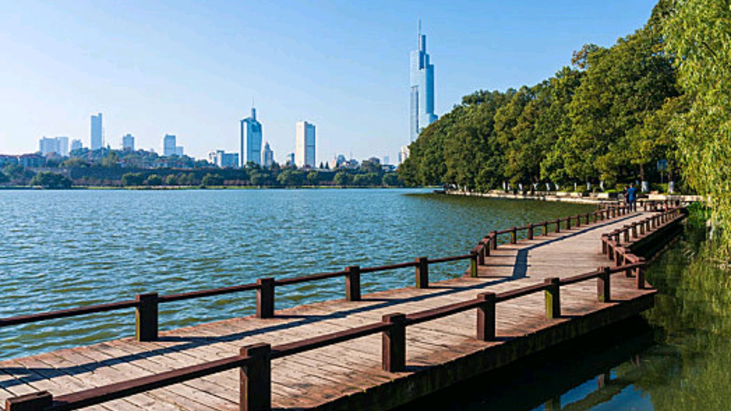 南京玄武湖景点介绍:江南最大城内公园,中国最大皇家园林湖泊