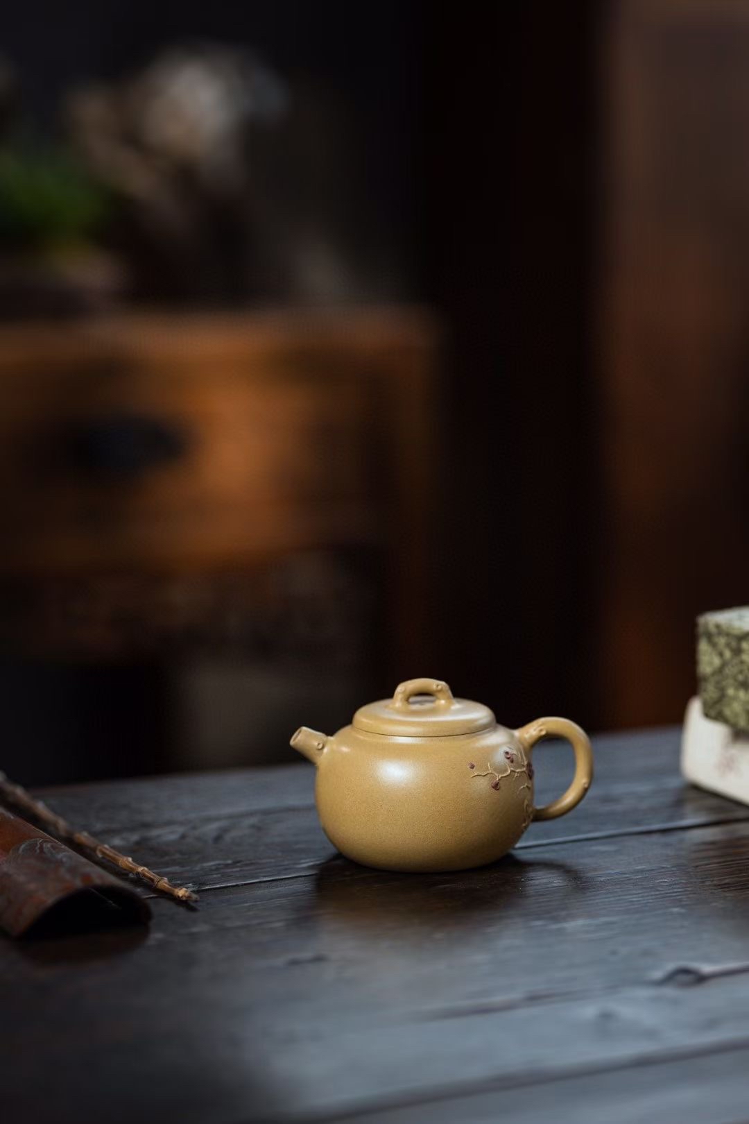 宜兴紫砂壶顾跃君全手工俏春壶