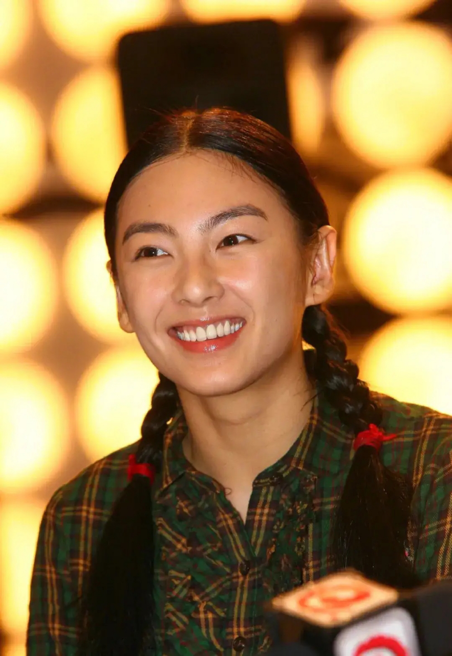 秋日生活创作季# 早期张雨绮生图.居然还有冠希哥哥?他们合作过吗?