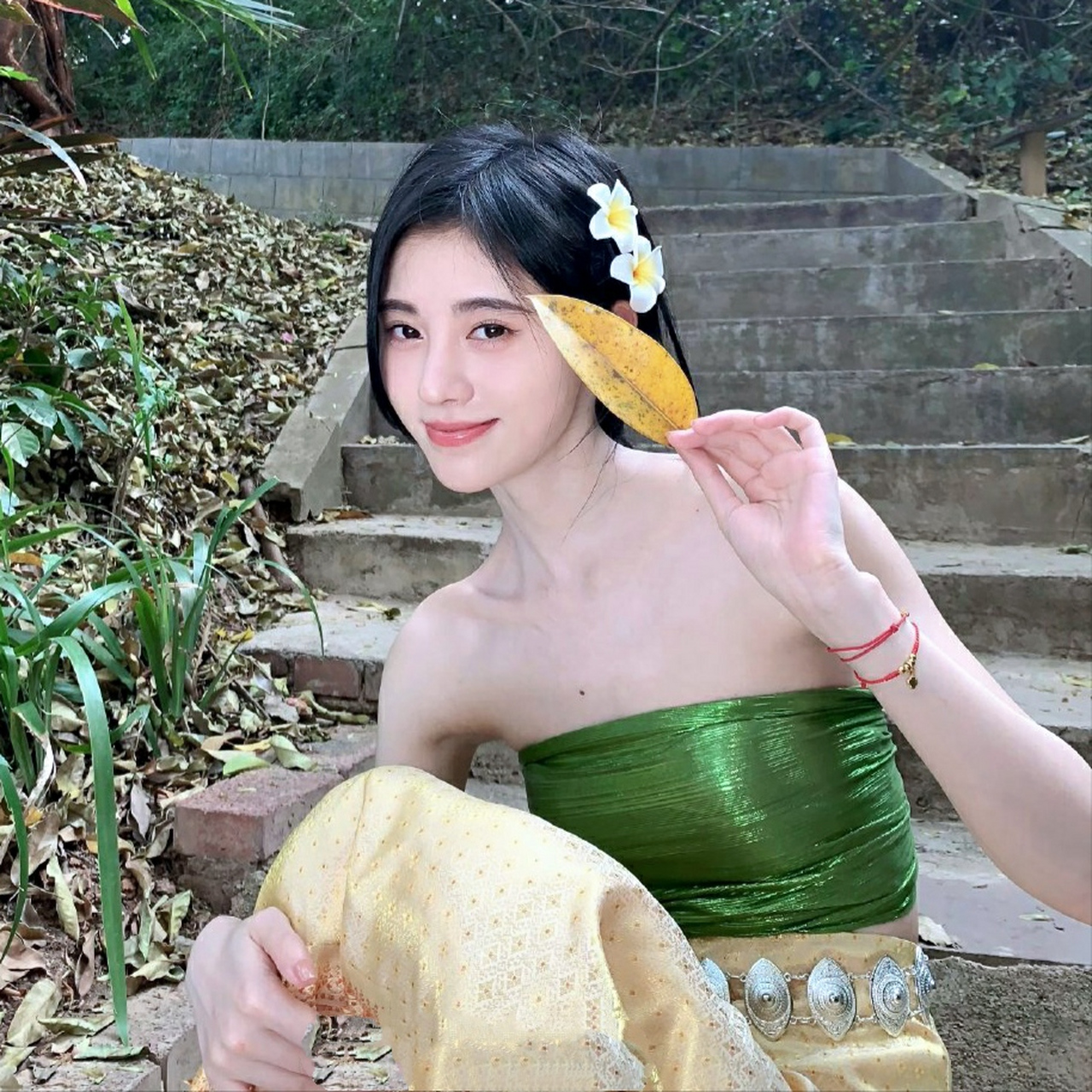 鞠婧祎这身傣族造型,也太好看了吧?