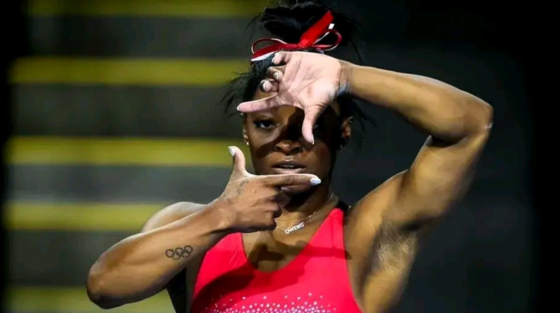 美国体操女王西蒙拜尔斯成功复出,这让中国女子体操队面临着更大的