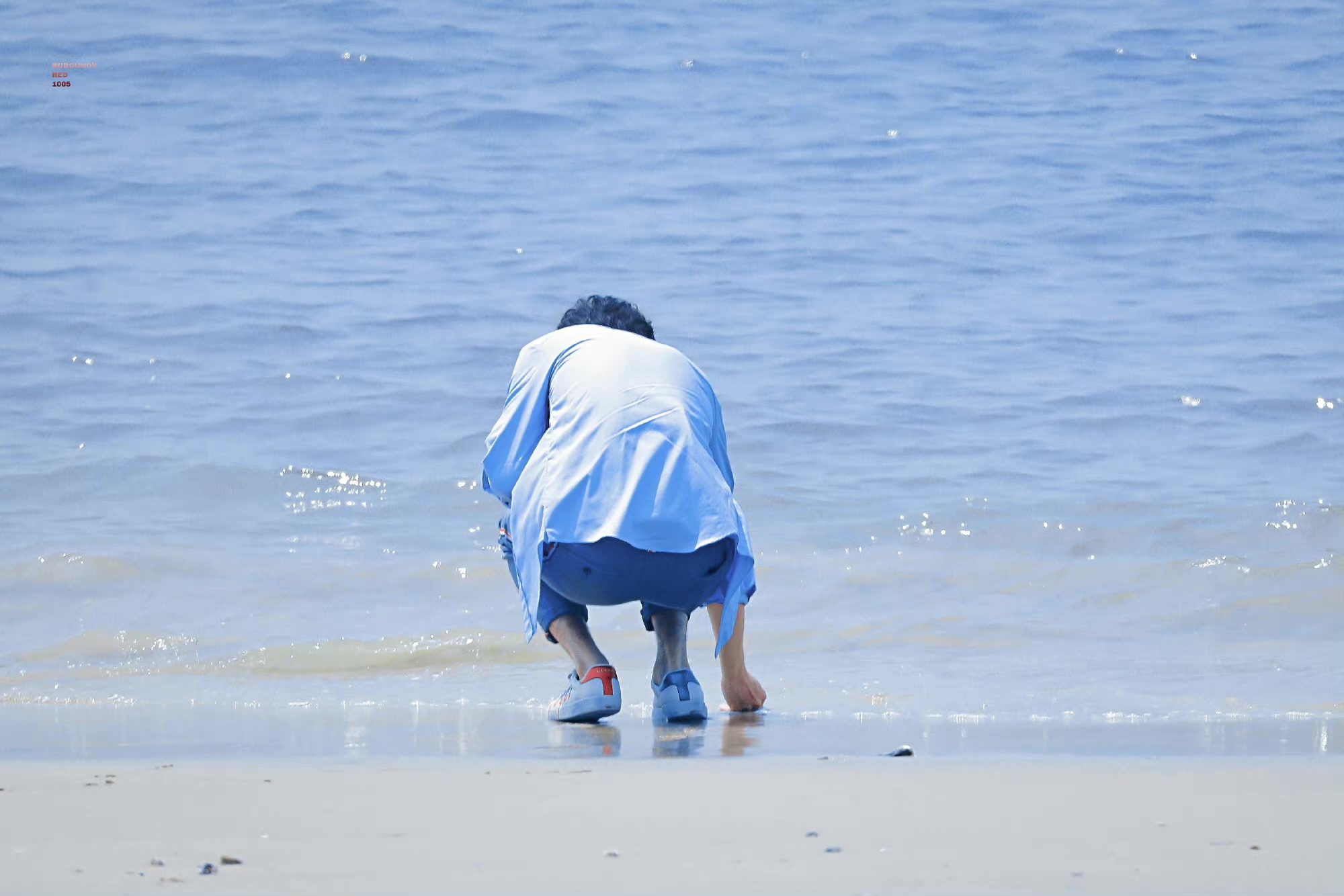 海边男生照片 帅气图片