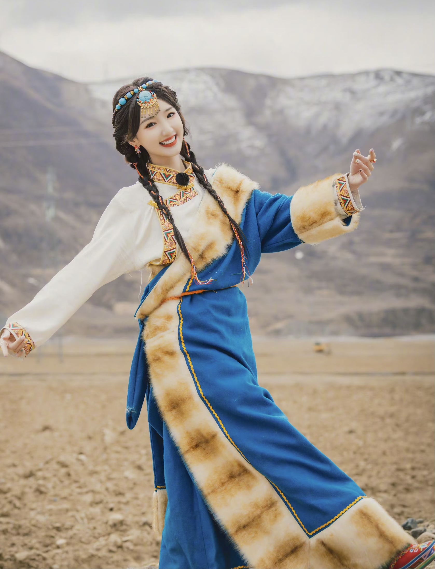 毛晓彤最新综艺,一身藏族服饰,妥妥的卓玛女孩