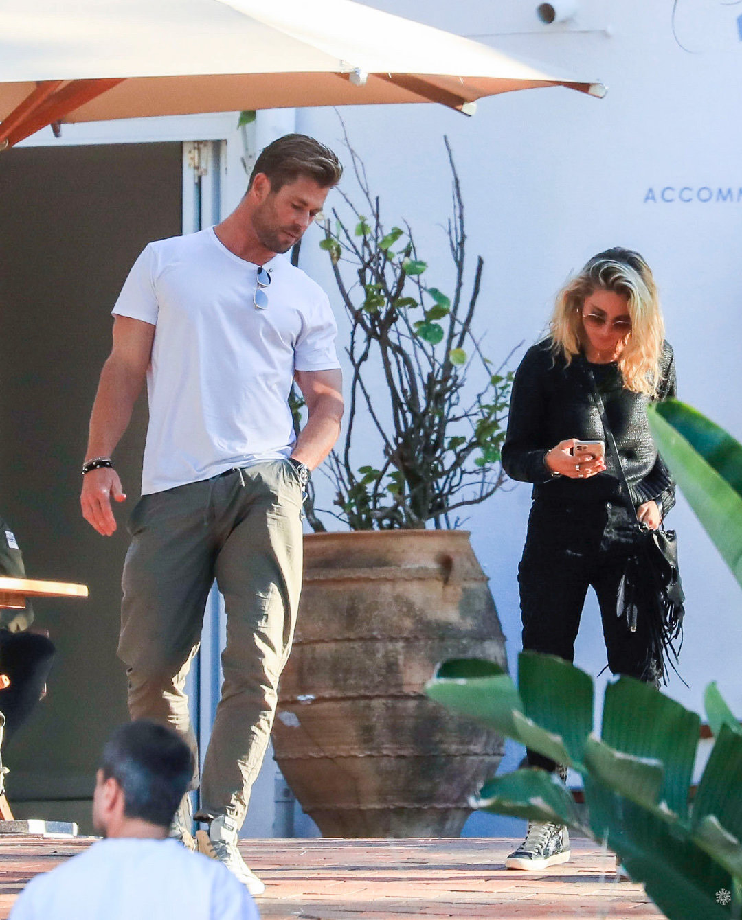 锤哥chris hemsworth和锤嫂最新hemsworth家族聚会街拍高清美图