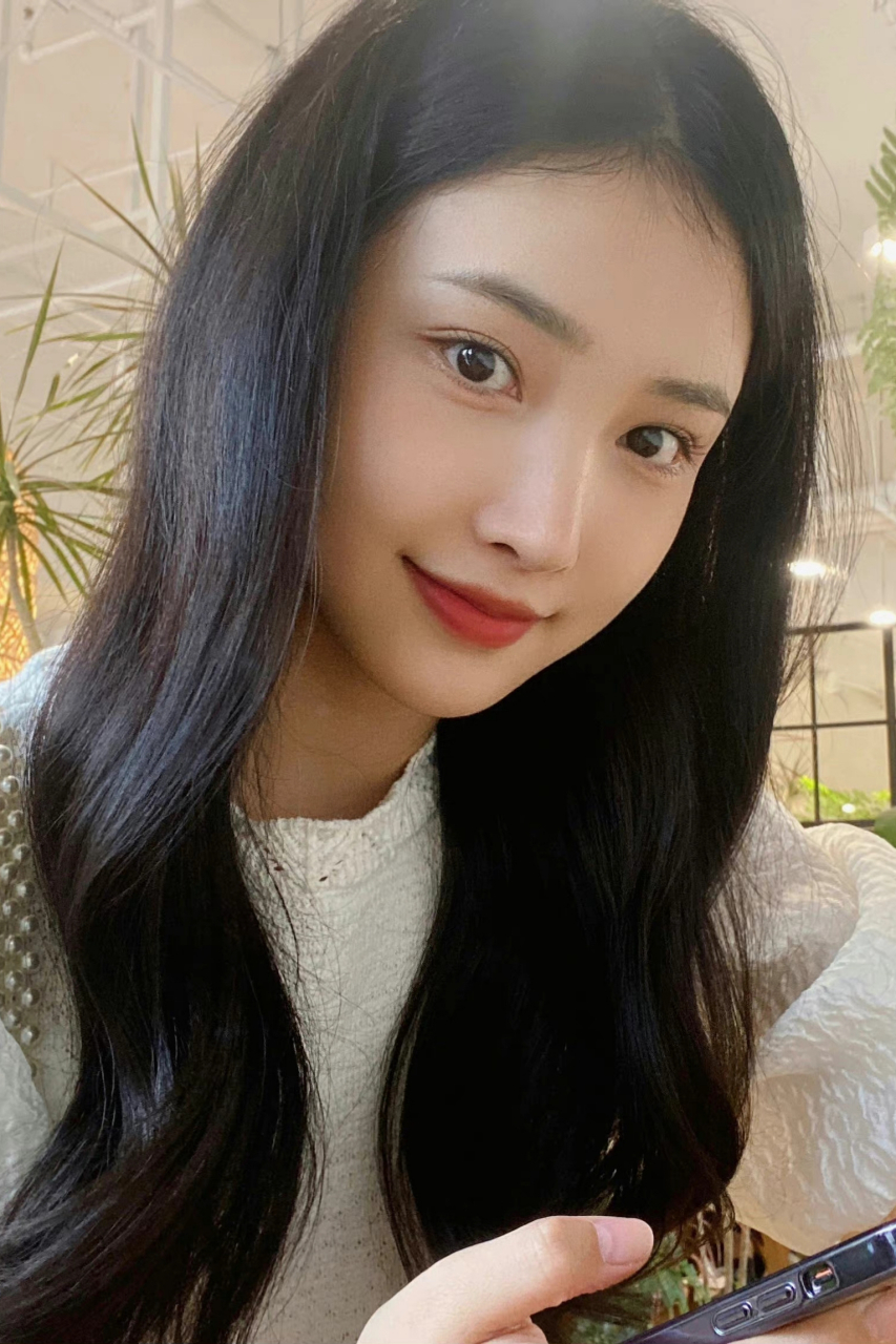 高颜值气质女模"黄乔joy"