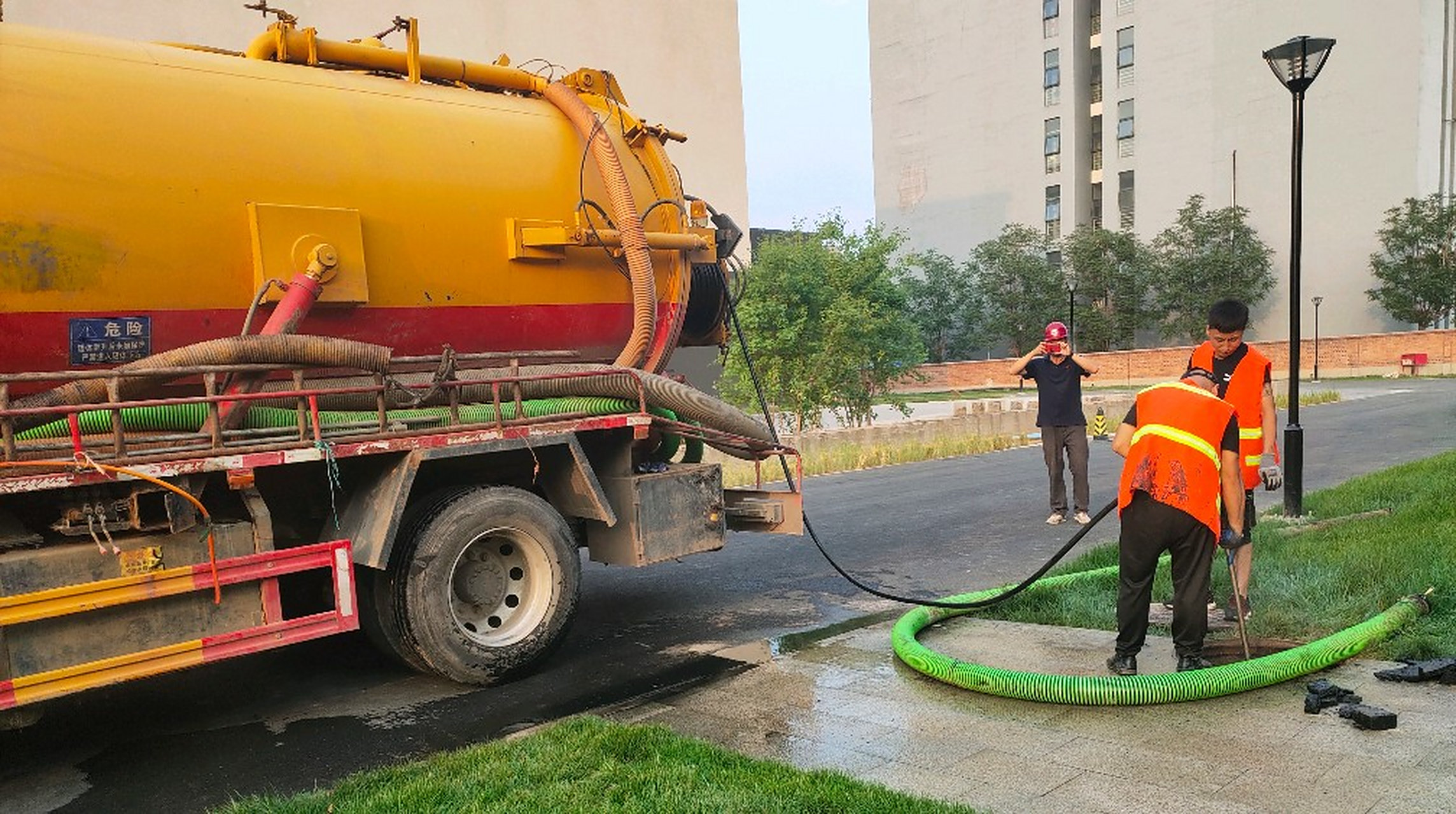 天津出租下水道高压清洗车,#天津出租清洗车# 租赁市政管道高压射流车