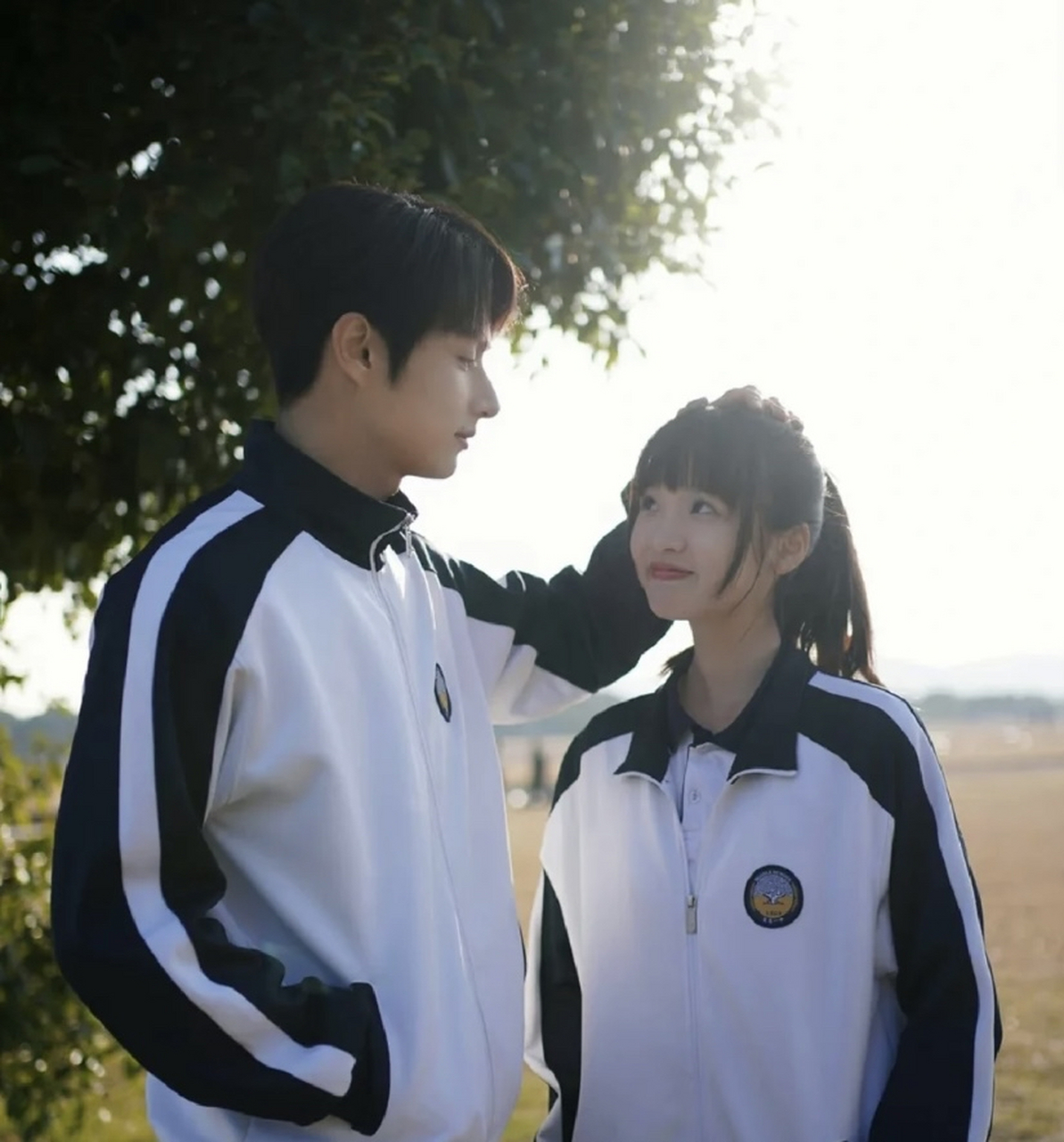 又是一部校园小甜剧 一整个爱住了 独家童话 ◎演员:文俊辉,张淼怡