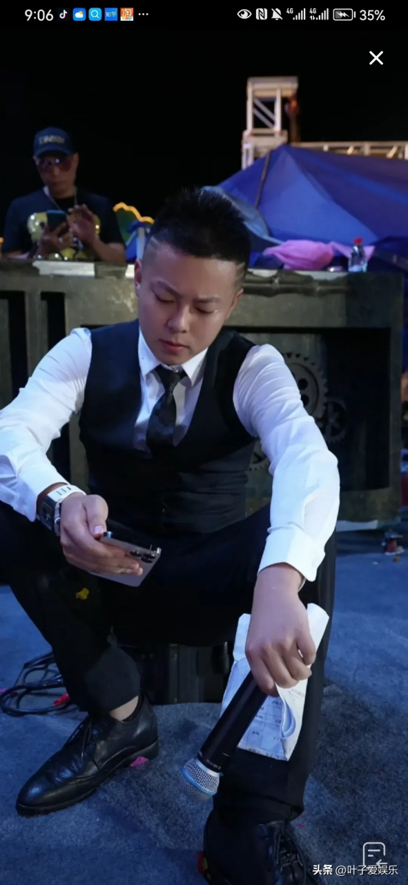 网红胜仔泪洒70万人直播间,8月13日是胜仔粉丝节