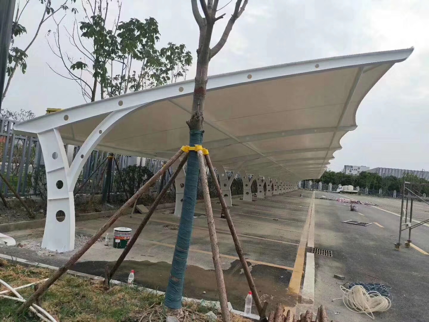 膜结构停车棚日常应用