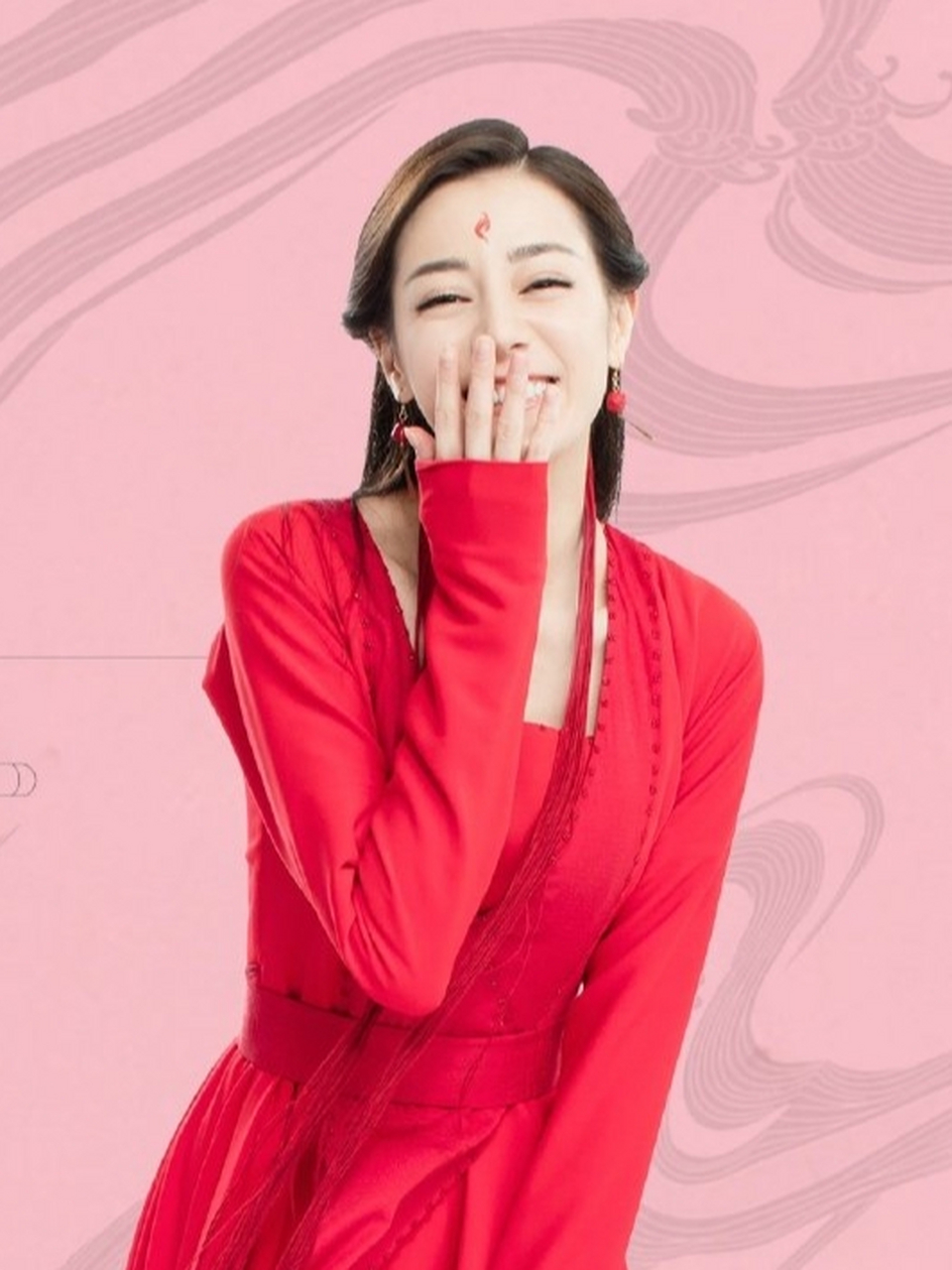 迪丽热巴好像除了凤九就没什么绝世美女的剧,浪费了正当年演风华绝代