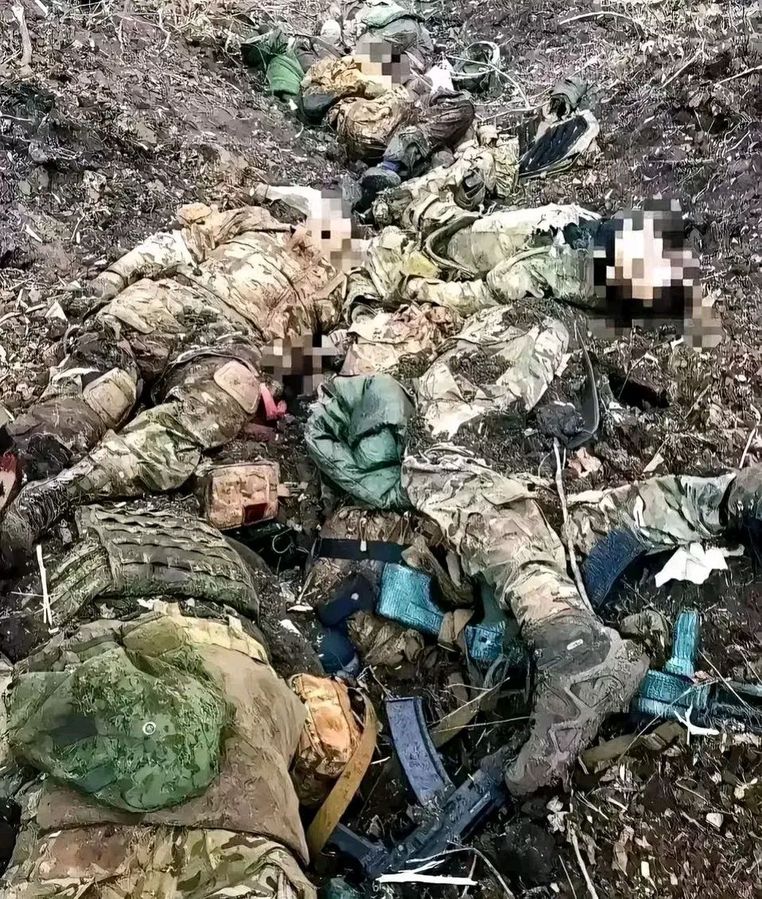 一张俄乌战场上照片令人震撼.