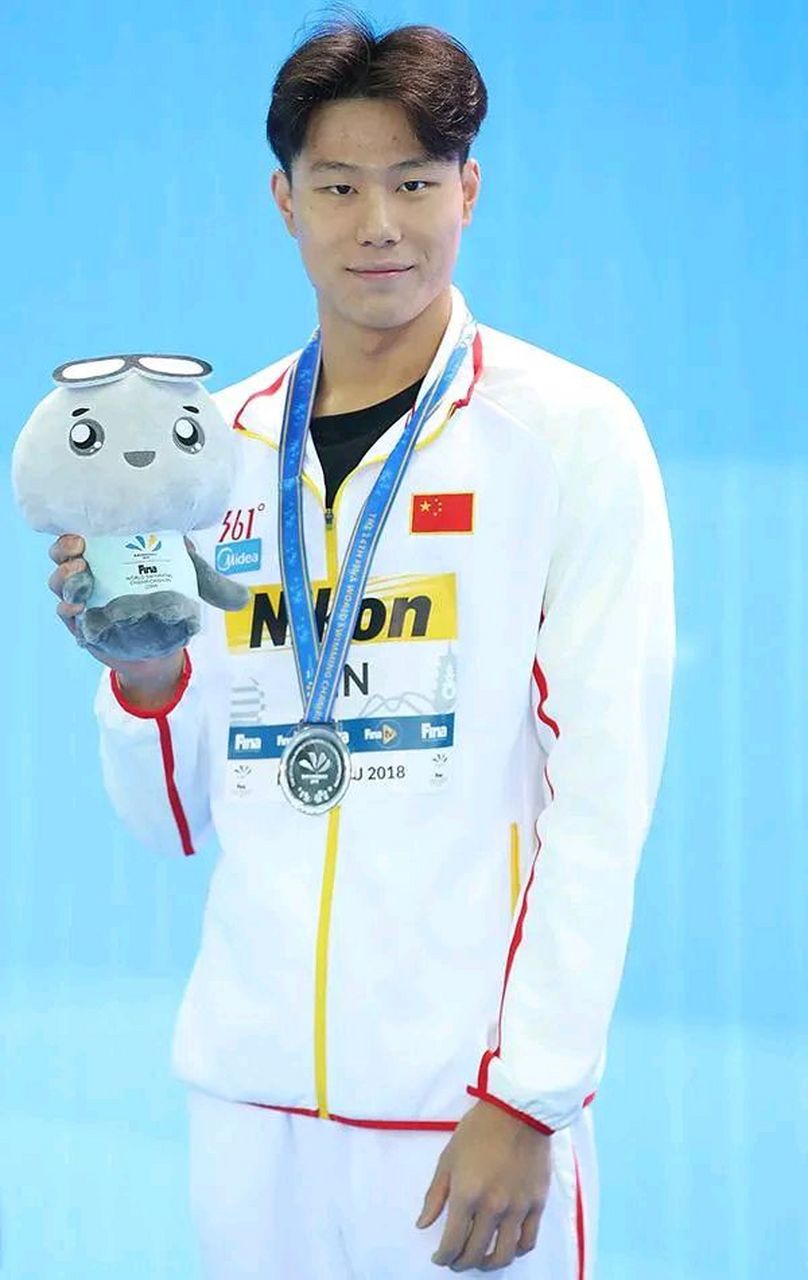 覃海洋夺金后表示: 第一,自己以前输多了,不想再输了! 第二,以后的目