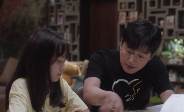 《小舍得》:被许多人羡慕的夏欢欢,其实才是全剧里最悲哀的孩子