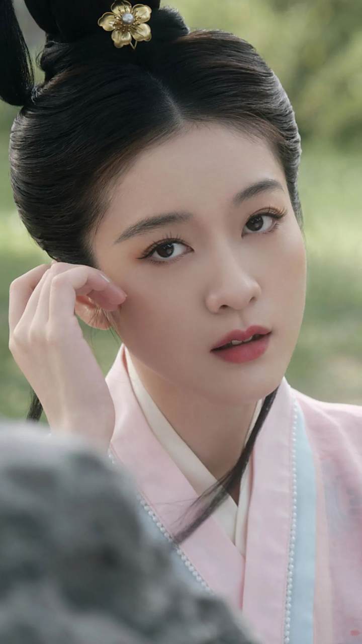 明星动态# #明星穿搭# #张雪迎