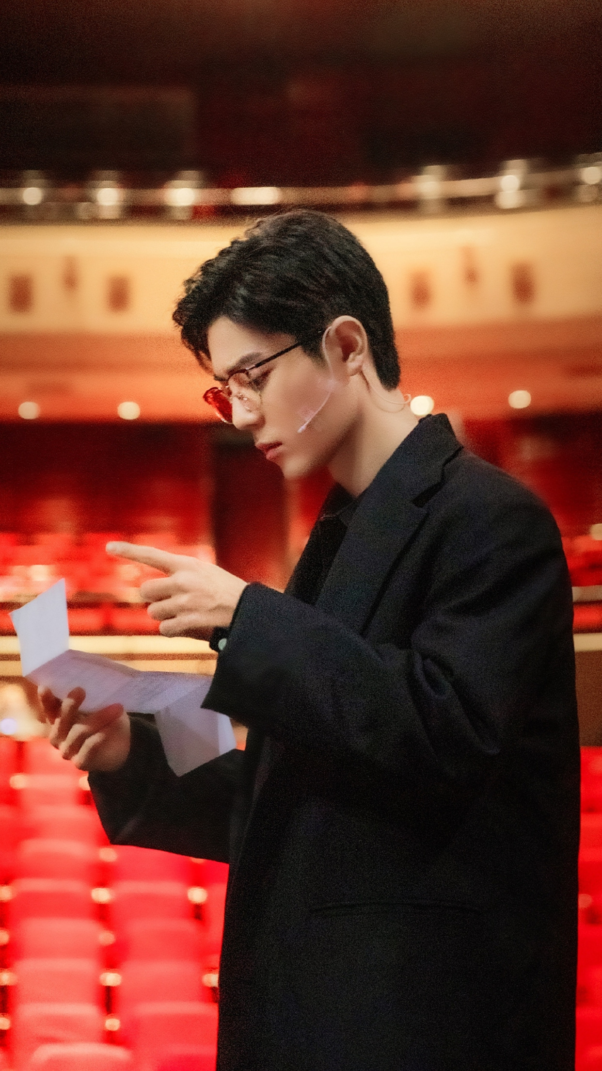 cctv五四特别策划节目阵容揭晓,肖战或将献唱《红梅赞》?