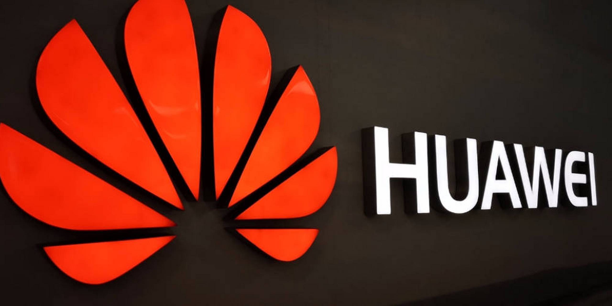 刚刚华为发布又一新品#  从我初中有手机开始就是用的华为的产品,从