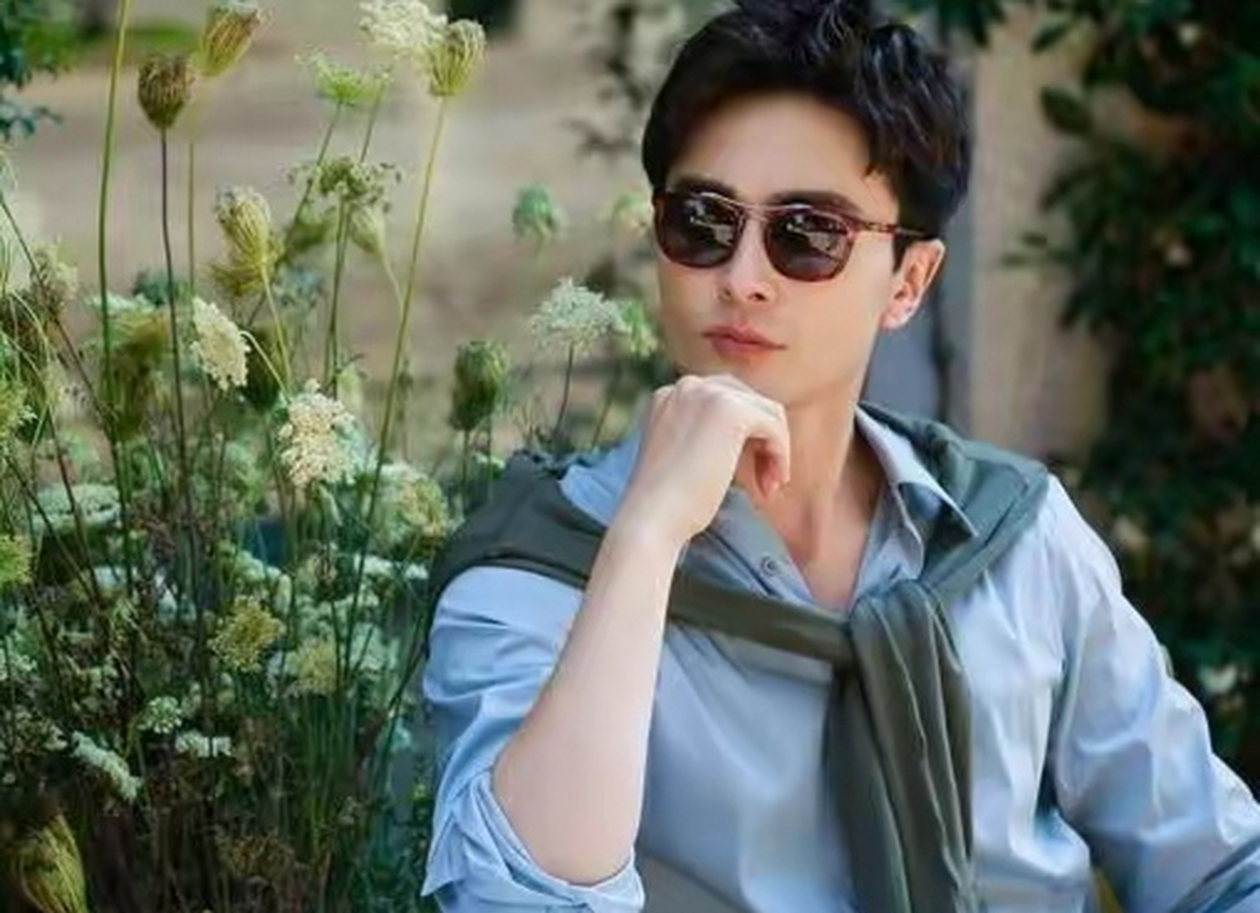 杨幂旗下的四位男明星 张彬彬,1993年出生于江苏无锡,毕业于上海戏剧