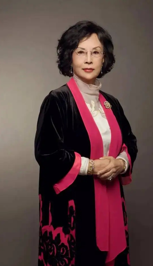 朝鲜族女高音歌唱家方初善病逝,享年89岁