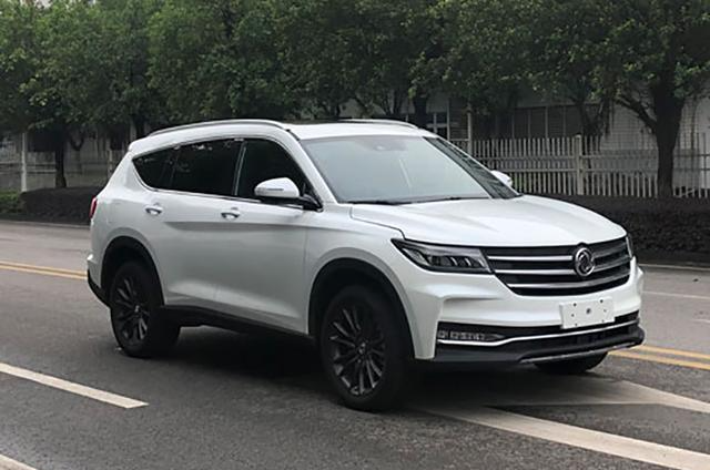 东风风光508 max,定位于中型suv,搭载2.0t涡轮引擎