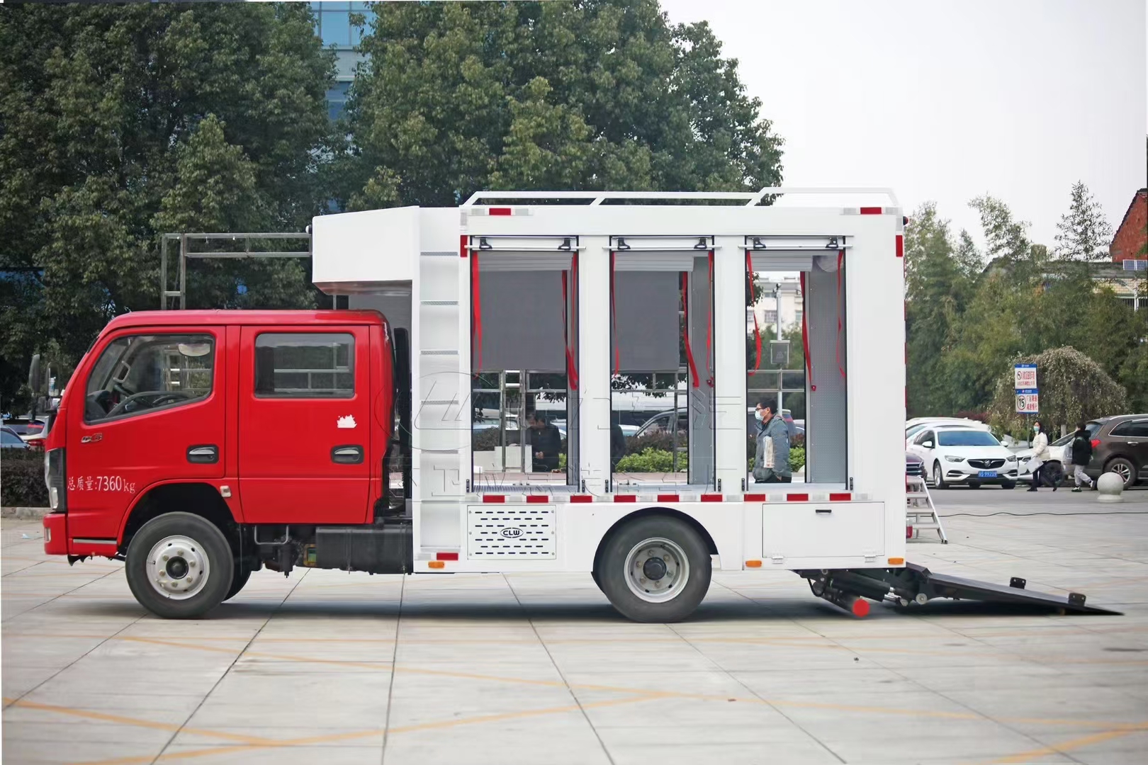 东风消防机器人运输车介绍