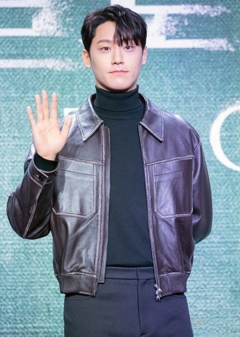 韩星李到晛今日入伍 曾出演过《黑暗荣耀》