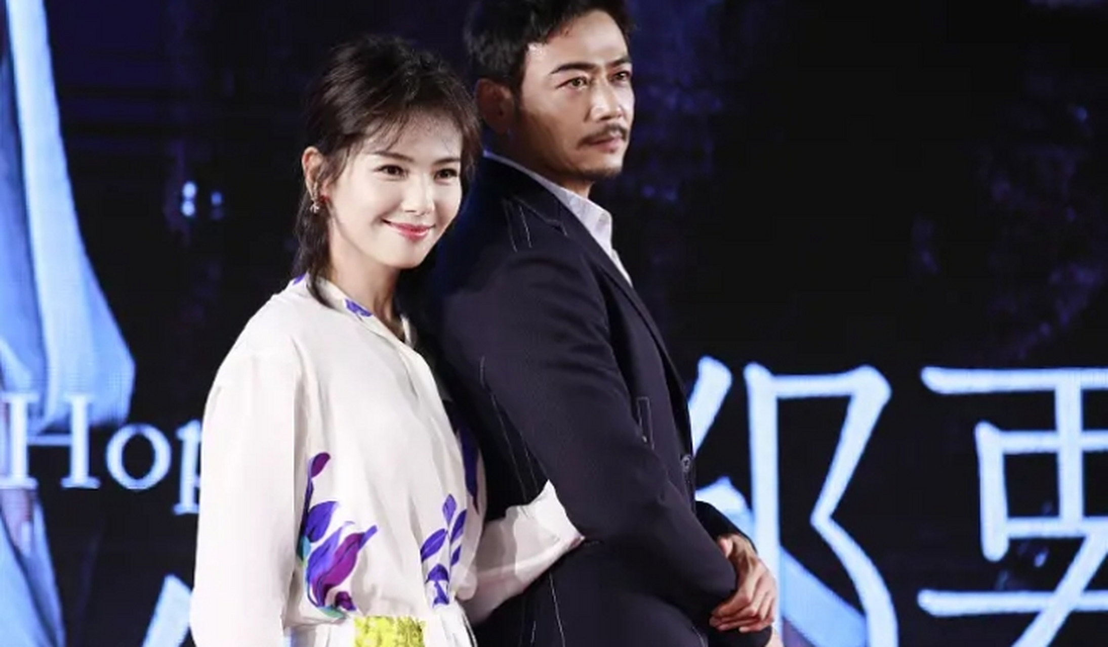 近日,刘涛因为和杨烁关系亲密被扒了个底朝天,杨烁仅一个举动揭开了