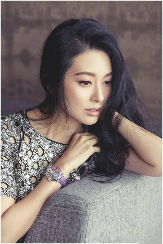 向太看不上的"准儿媳"-黄琬佩,靠自己成功翻身