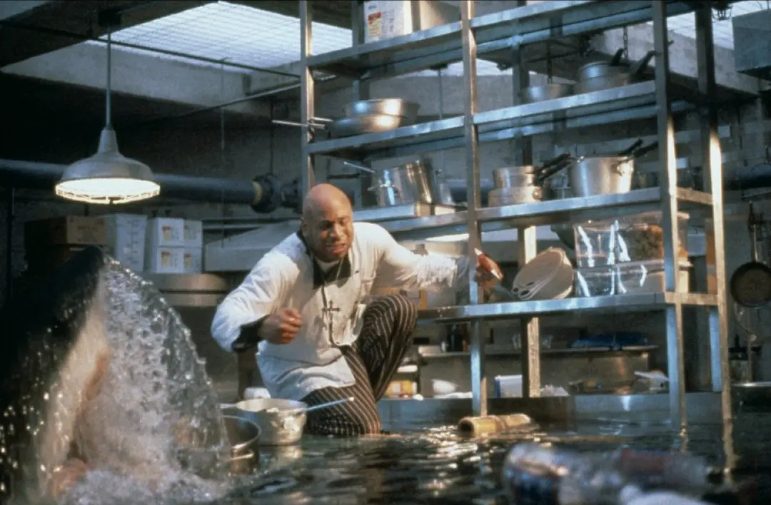 《水深火热》:缔造鲨鱼电影的不朽杰作