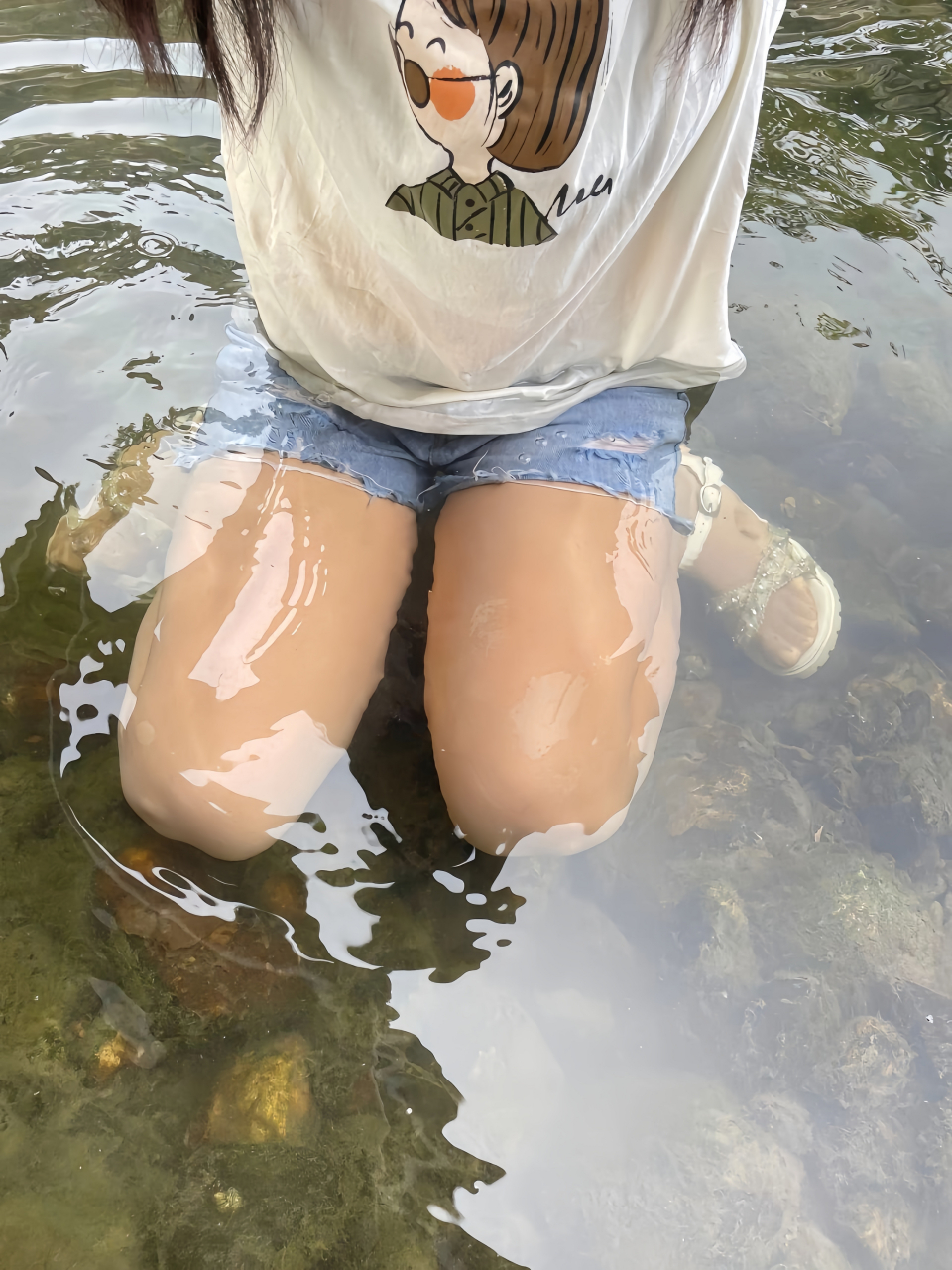 穿丝袜下水玩,是不是掌握了流量密码#丝袜