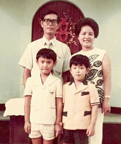 56岁张信哲:直到家中豪宅曝光,才知道他的低调都是"装"的