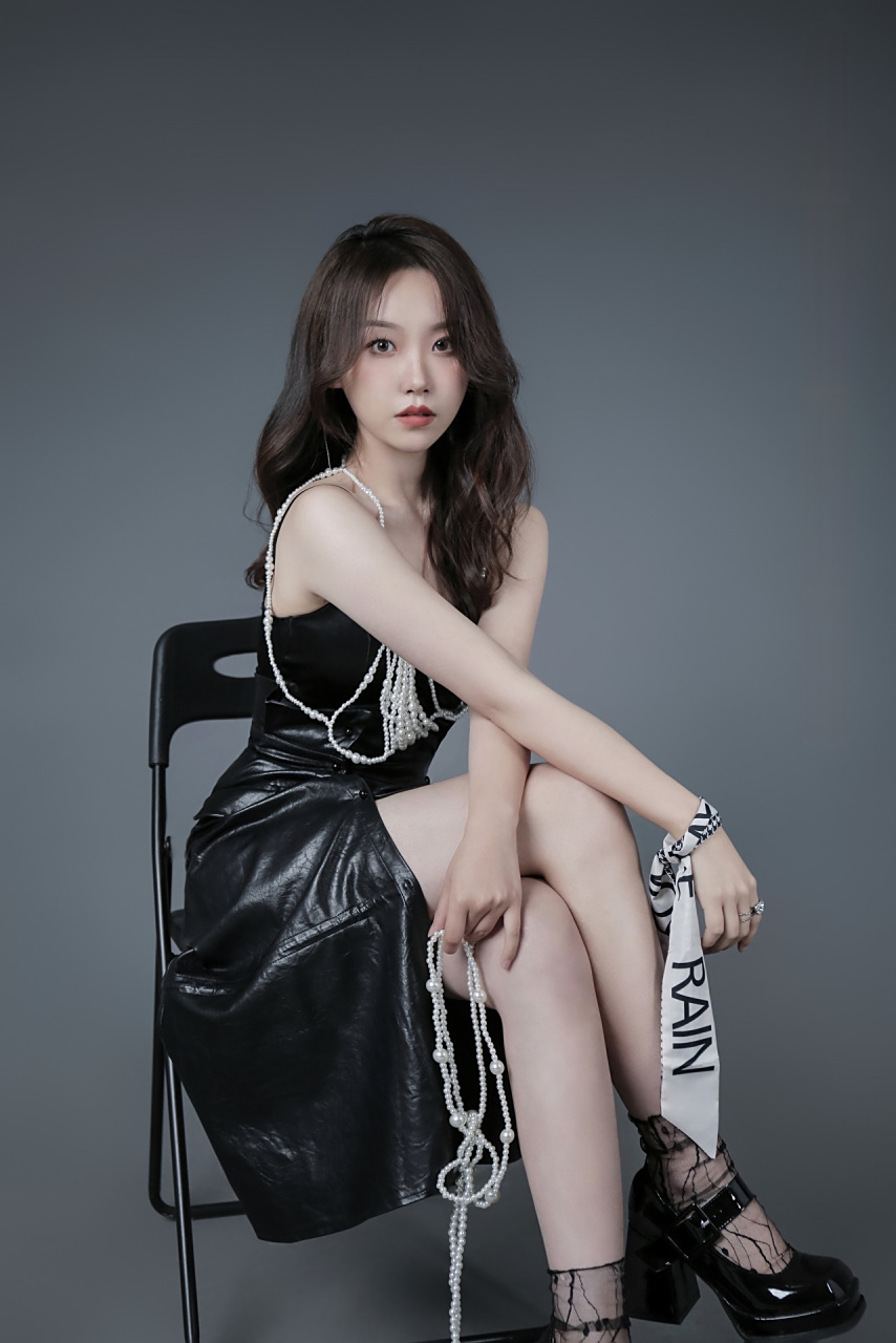 美人一何丽,颜若芙蓉花96