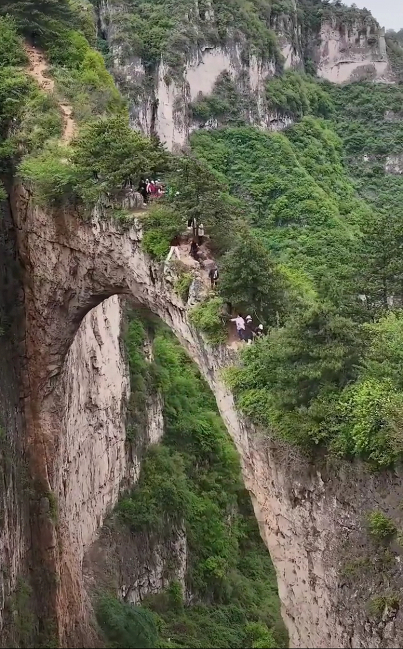 隆林县九乡壶关三仙洞天生桥,大自然的鬼斧神工#旅行