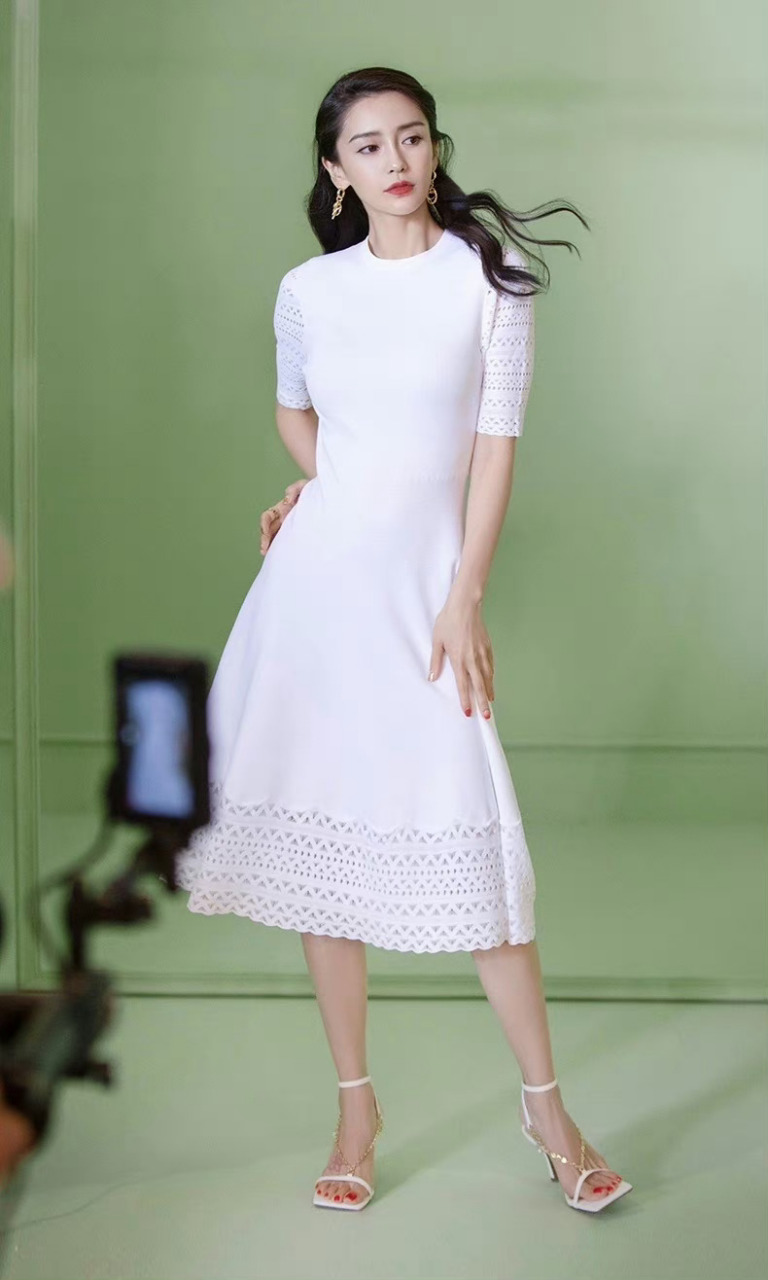 angelababy 粉嫩玉足合集