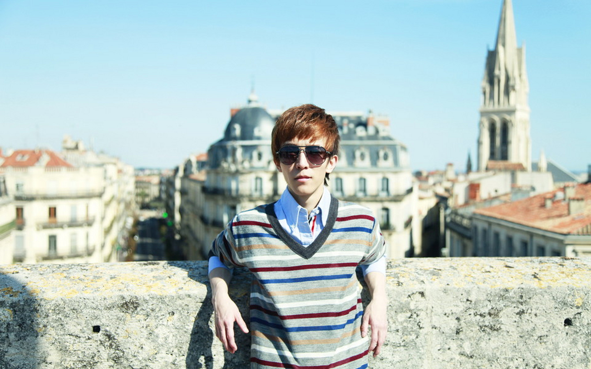 郭敬明叫小四并不是身高一米四的黑称,而是自己取的笔名衍生.