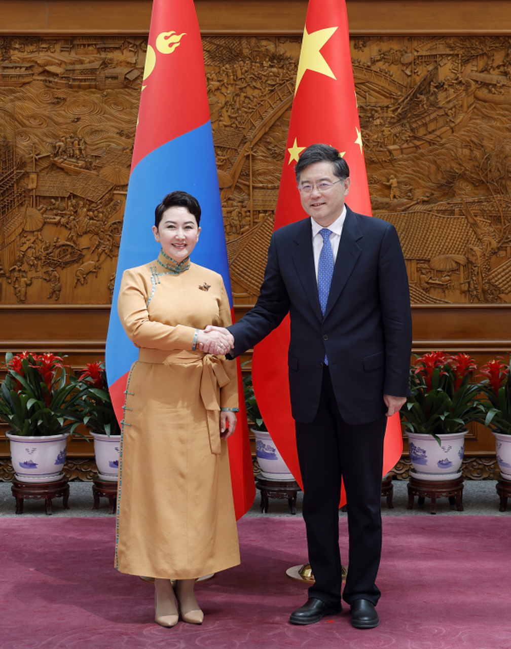 蒙古国美女外长向中方亮明最新立场,释放强烈信号.