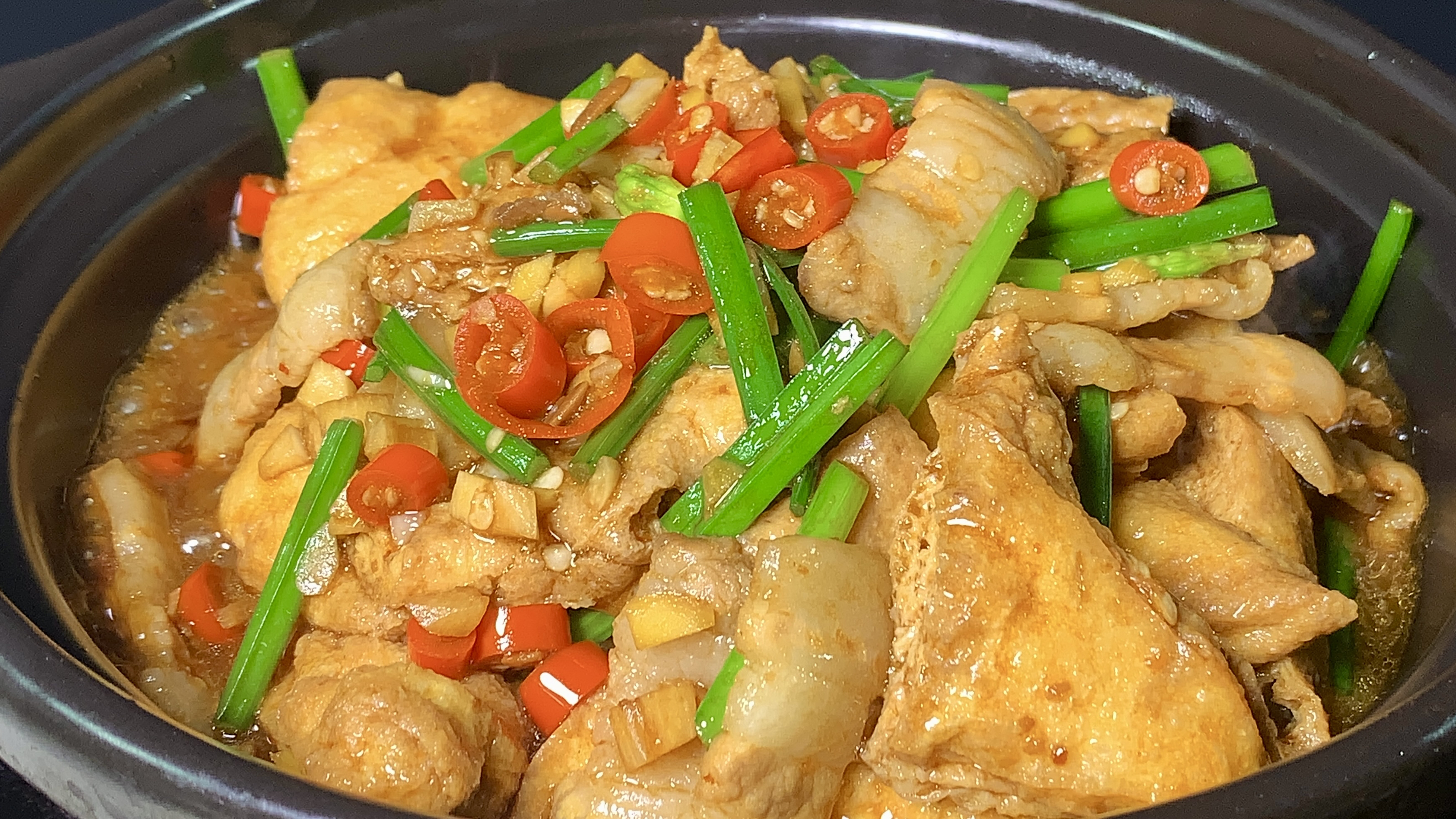 油豆腐这样做,饭店一盘48,在家做成本不过10元,鲜香入味真下饭