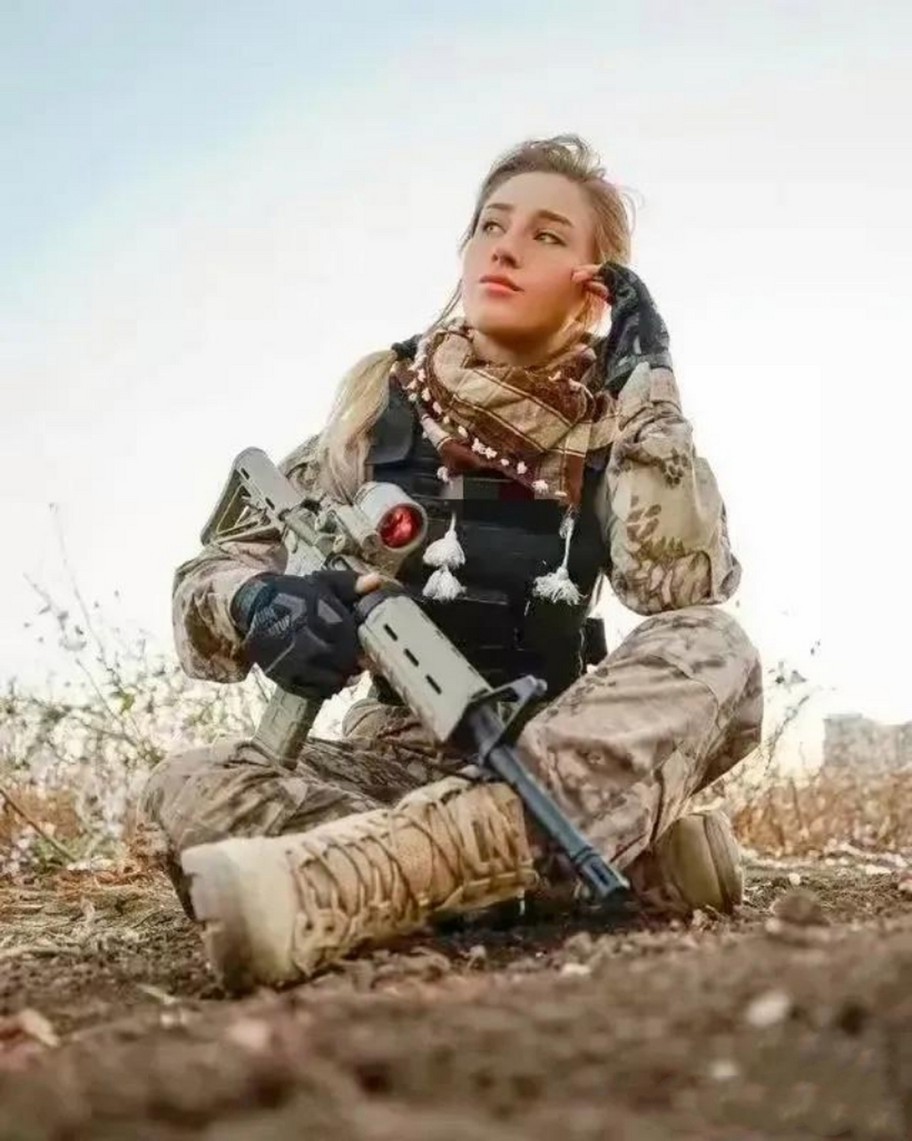 乌克兰最美女兵空姐图片