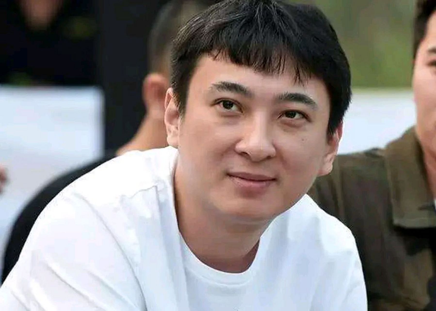 最近,许家印的儿子许智健被抓了,因为涉嫌职务犯罪.