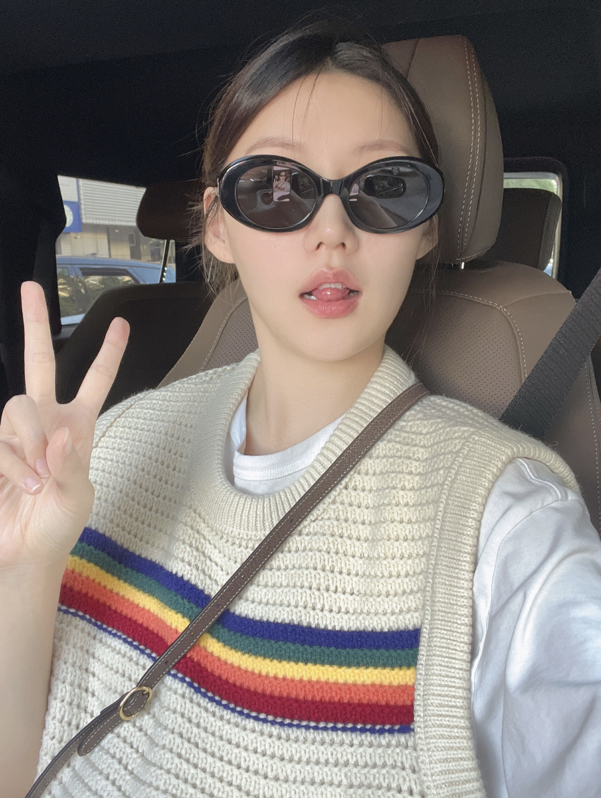 气质小美女尹建国,不输一线明星的颜值