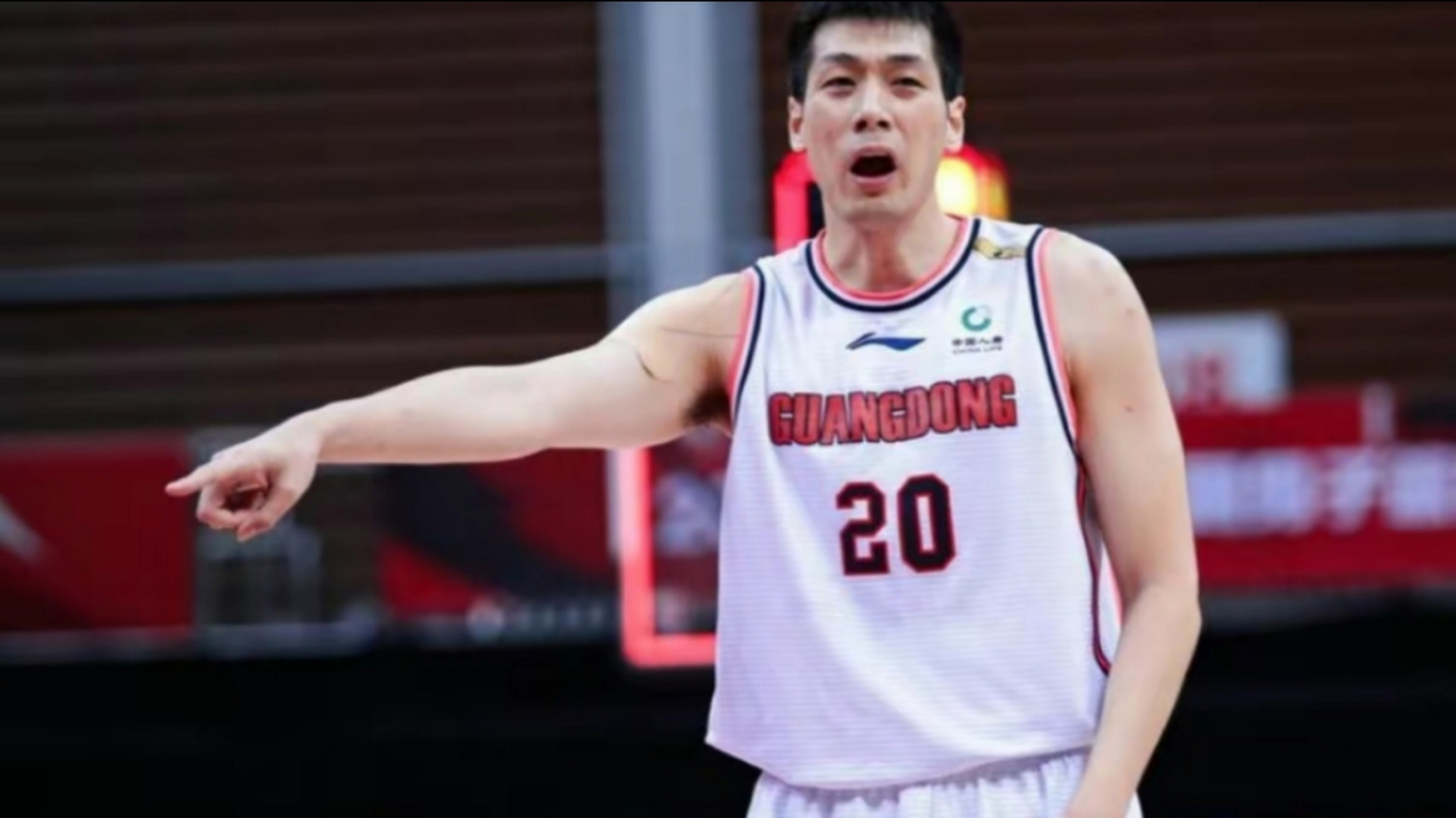 不管怎么说上个赛季广东男篮止步8强,任骏飞多多少少是有些责任的